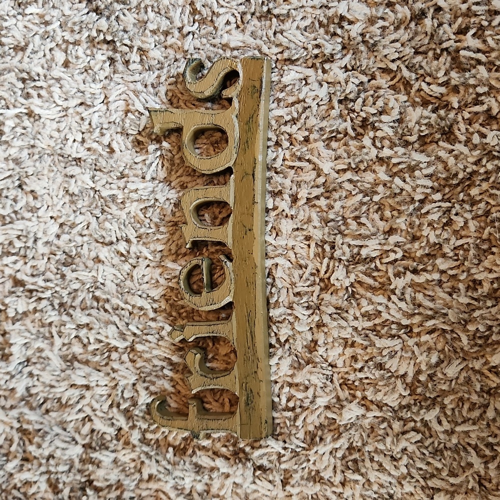 Friends decorative accent